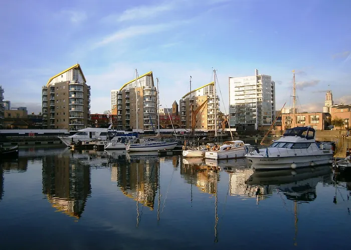 Marlin Apartments Commercial Road - Limehouse Londra